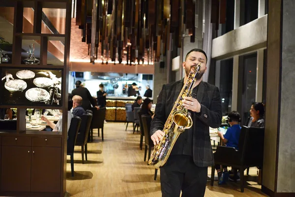 Live Saxophone · 145°F Grill & Bar