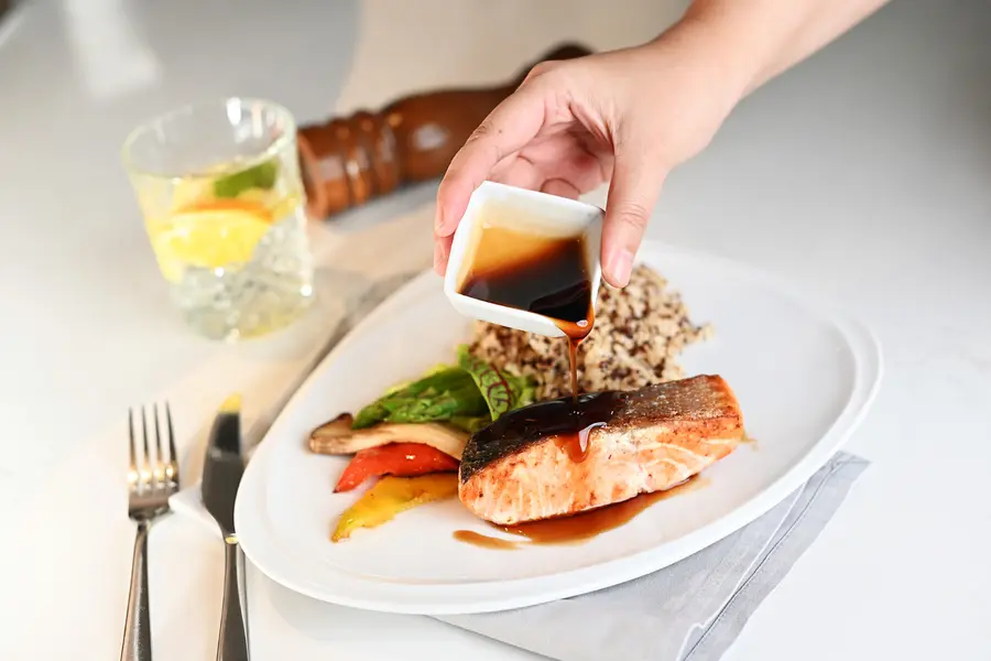 Grilled Salmon Teriyaki Sauce