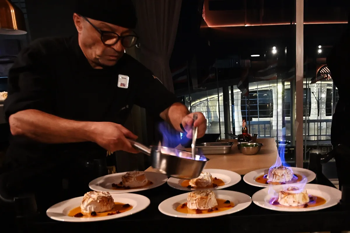 4 Hands Chef Dinner · 3