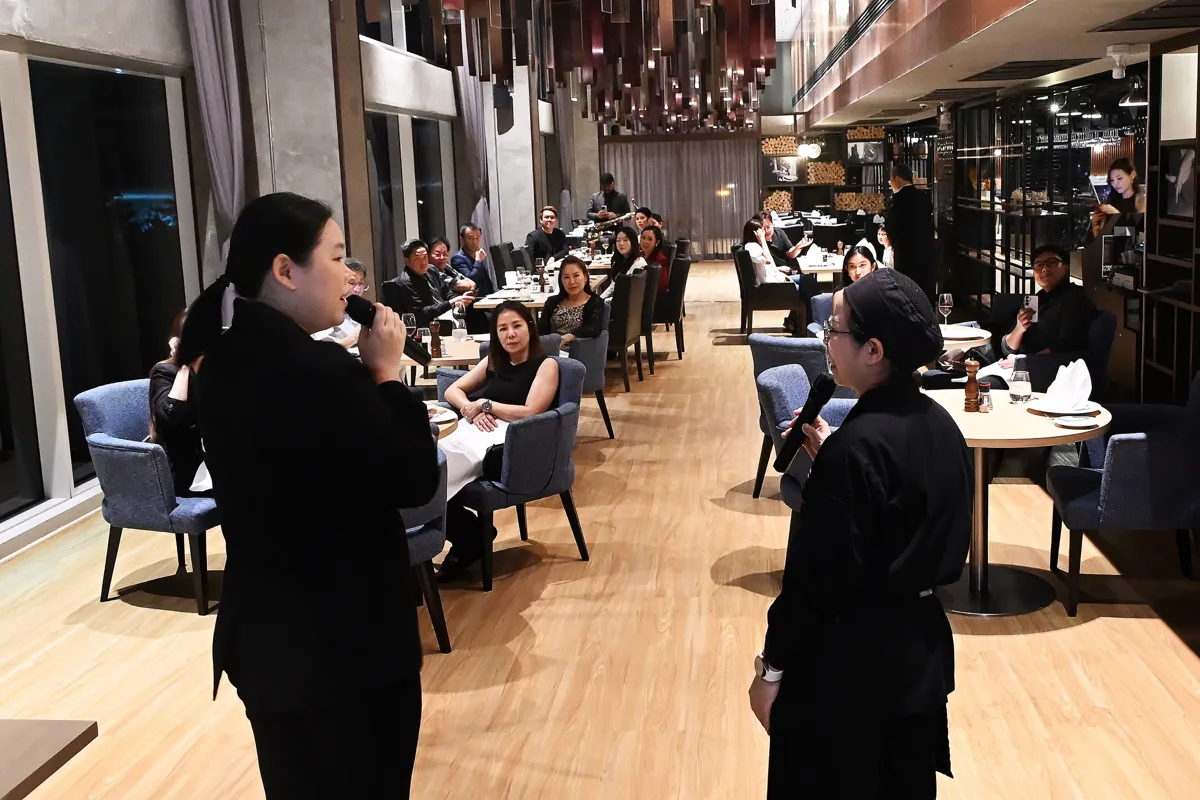 4 Hands Chef Dinner · 7