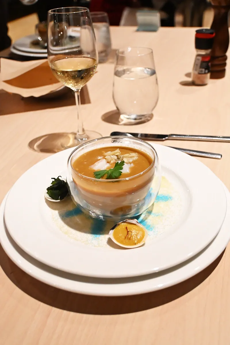 4 Hands Chef Dinner · 8