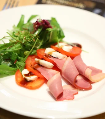 Smoked Duck and Mozzarella Salad