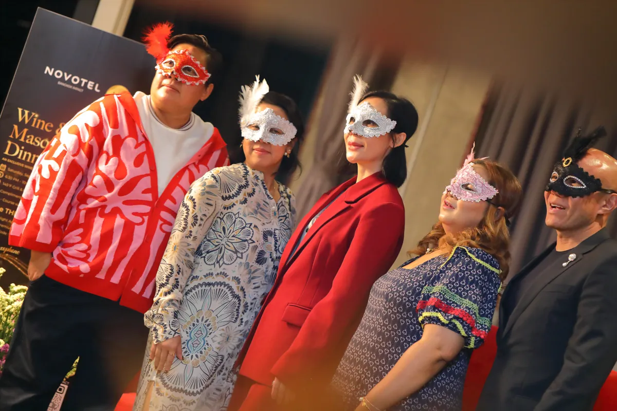 Wine & Masquerade Dinner · 6