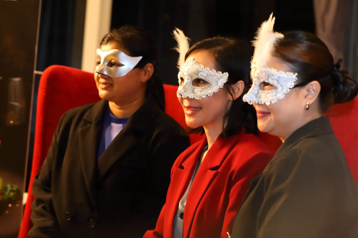 Wine & Masquerade Dinner · 2