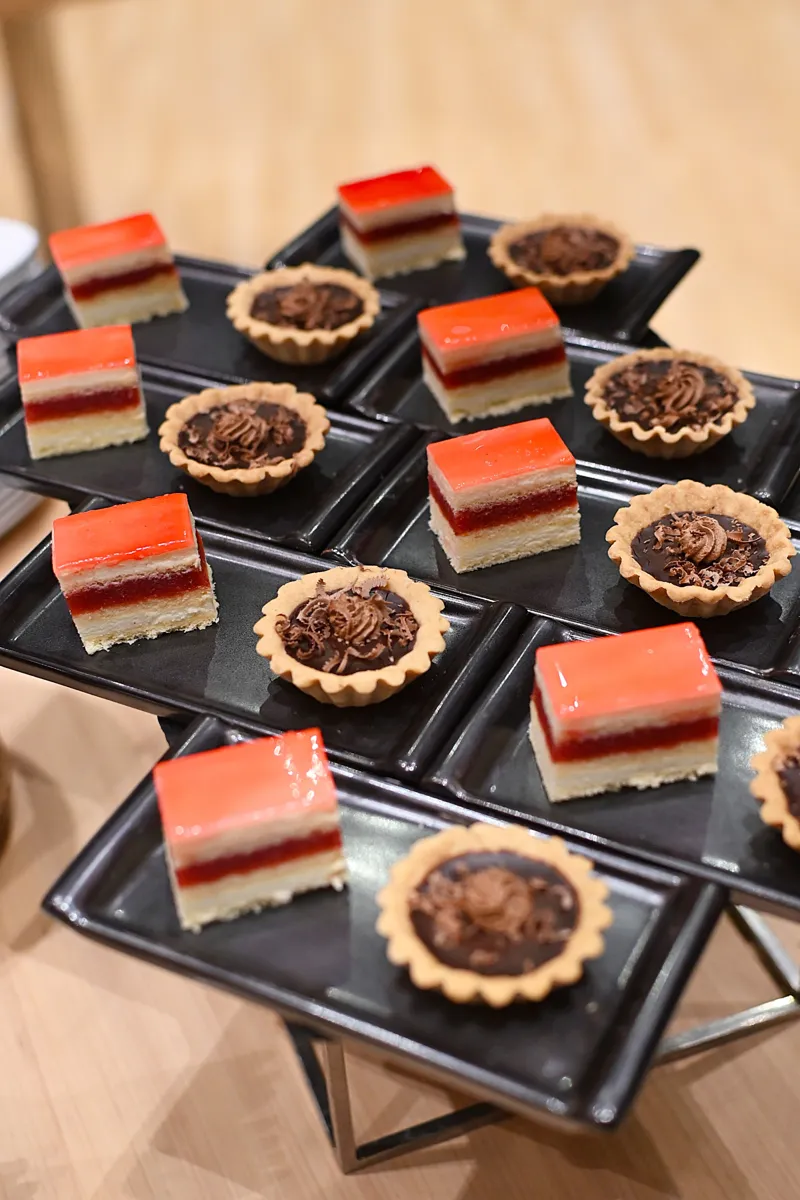 An Evening of Wine & Signature Creation · 15