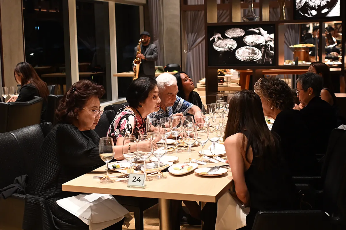 An Evening of Wine & Signature Creation · 10