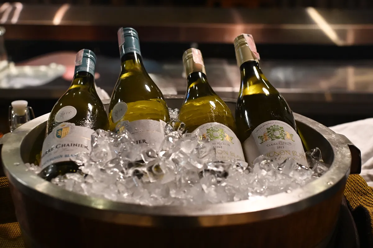 An Evening of Wine & Signature Creation · 4